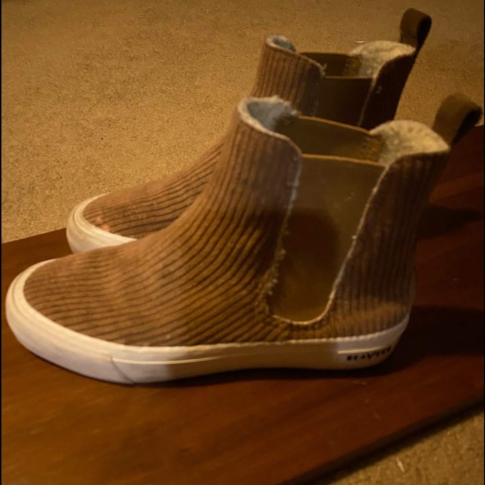 Seavees slip-ons